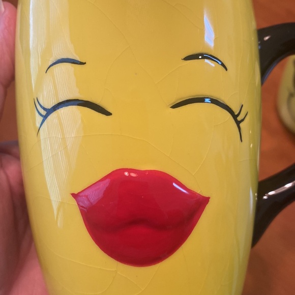 Cracker Barrel Smiley His & Her Yellow/Black Coffee Mugs - Set of 2 - SO CUTE 😎 - Picture 7 of 14